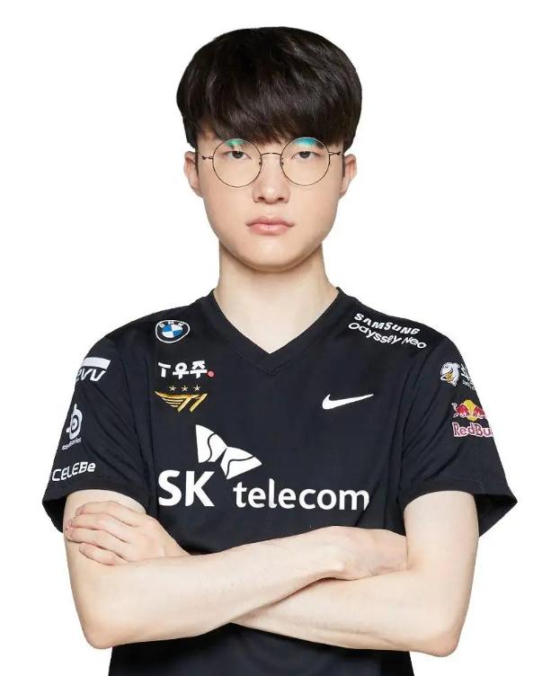Viper 的Ezreal在上路和打野团战中连续被击杀三次，成为Showtime Dplus KIA 以扳平比分
