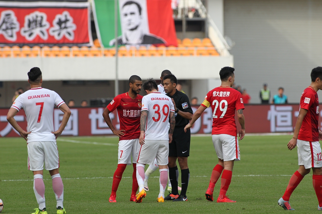 经过与选手本人充分且友好的沟通与协商，自由人辅助选手张明（ID：QiuQiu）即日起正式加入FPX