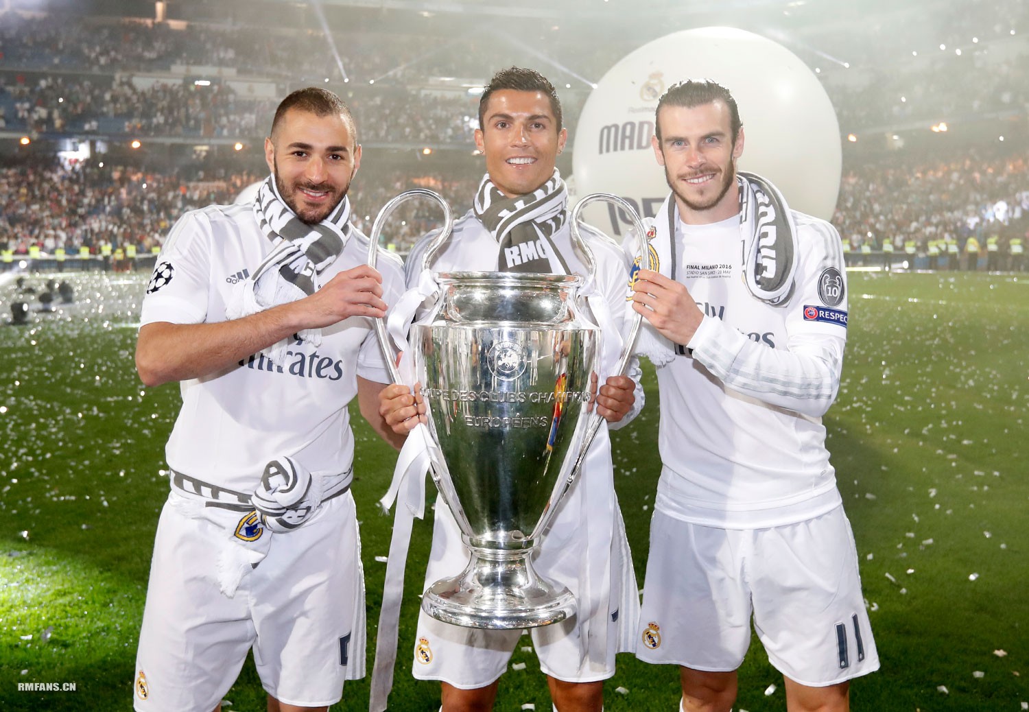 心疼Uzi！官宣加入B站后，虎牙直播间被封，直播账号也没了